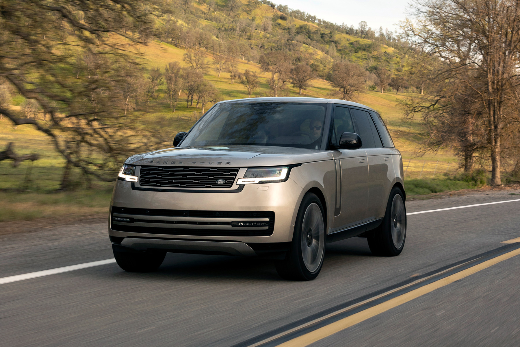 Range Rover - Pivotal